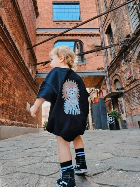 Body oversize Kitty Stars black