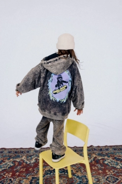 Bluza oversize COLLECT MOMENTS NOT THINGS  vintage black kids outlet